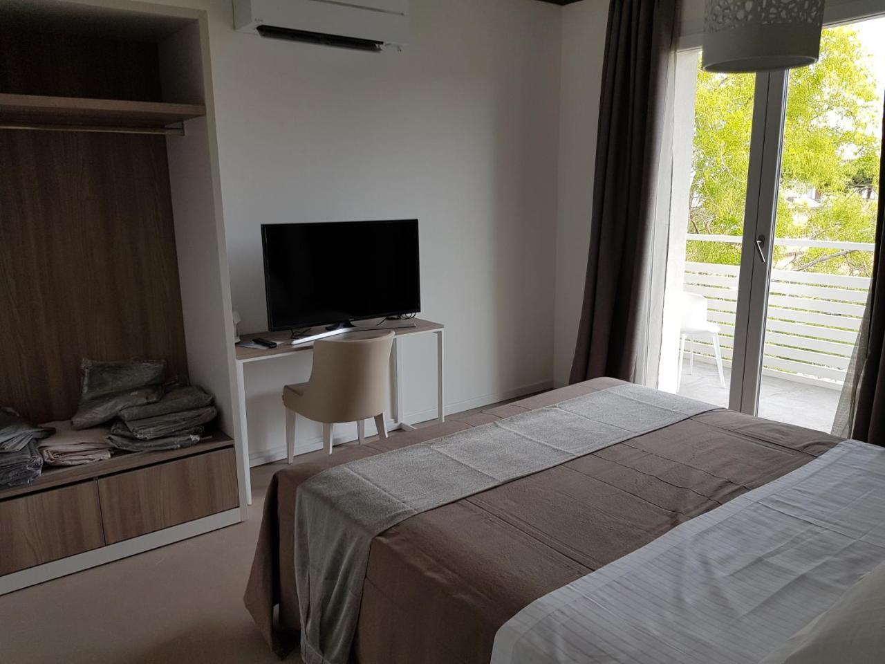Venus Suites Cervia Exterior photo