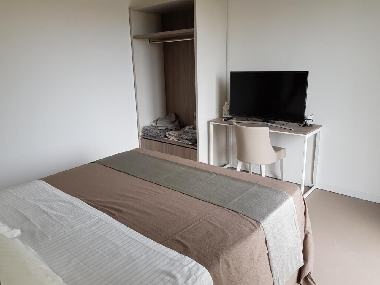 Venus Suites Cervia Exterior photo